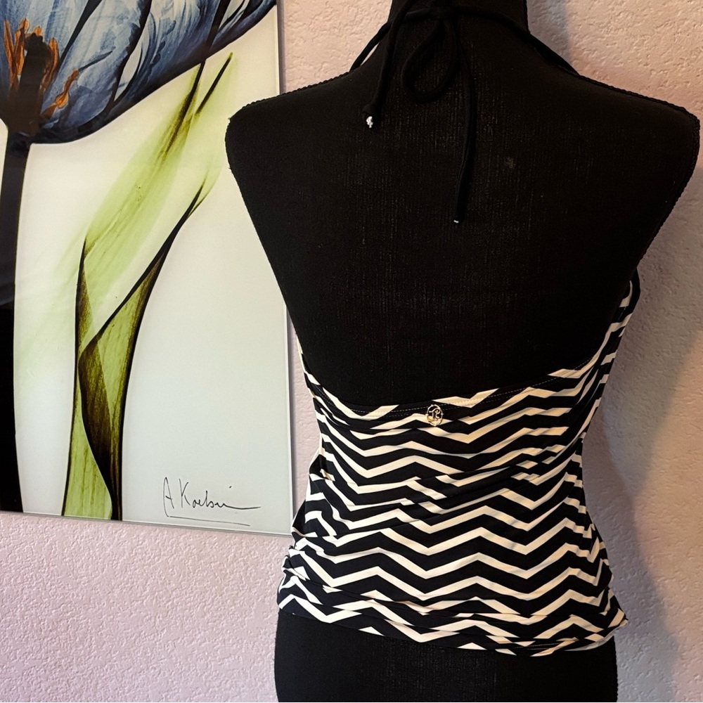 bathing suit top size medium - Picture 4 of 5